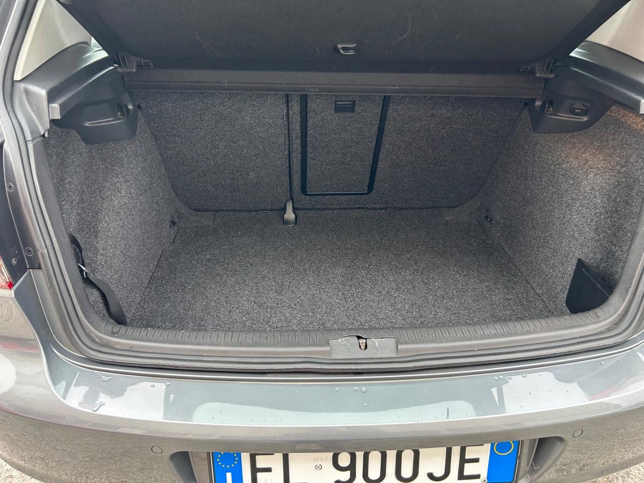 Volkswagen Golf 1.6 TDI DPF 5p. Highline