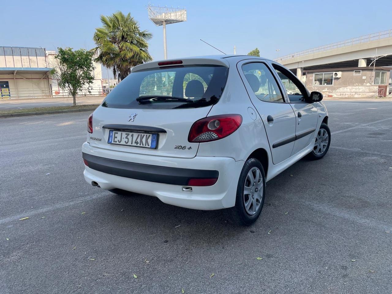 Peugeot 206 Plus Restayling 1.1benz 5p. Full clima e Idroguida