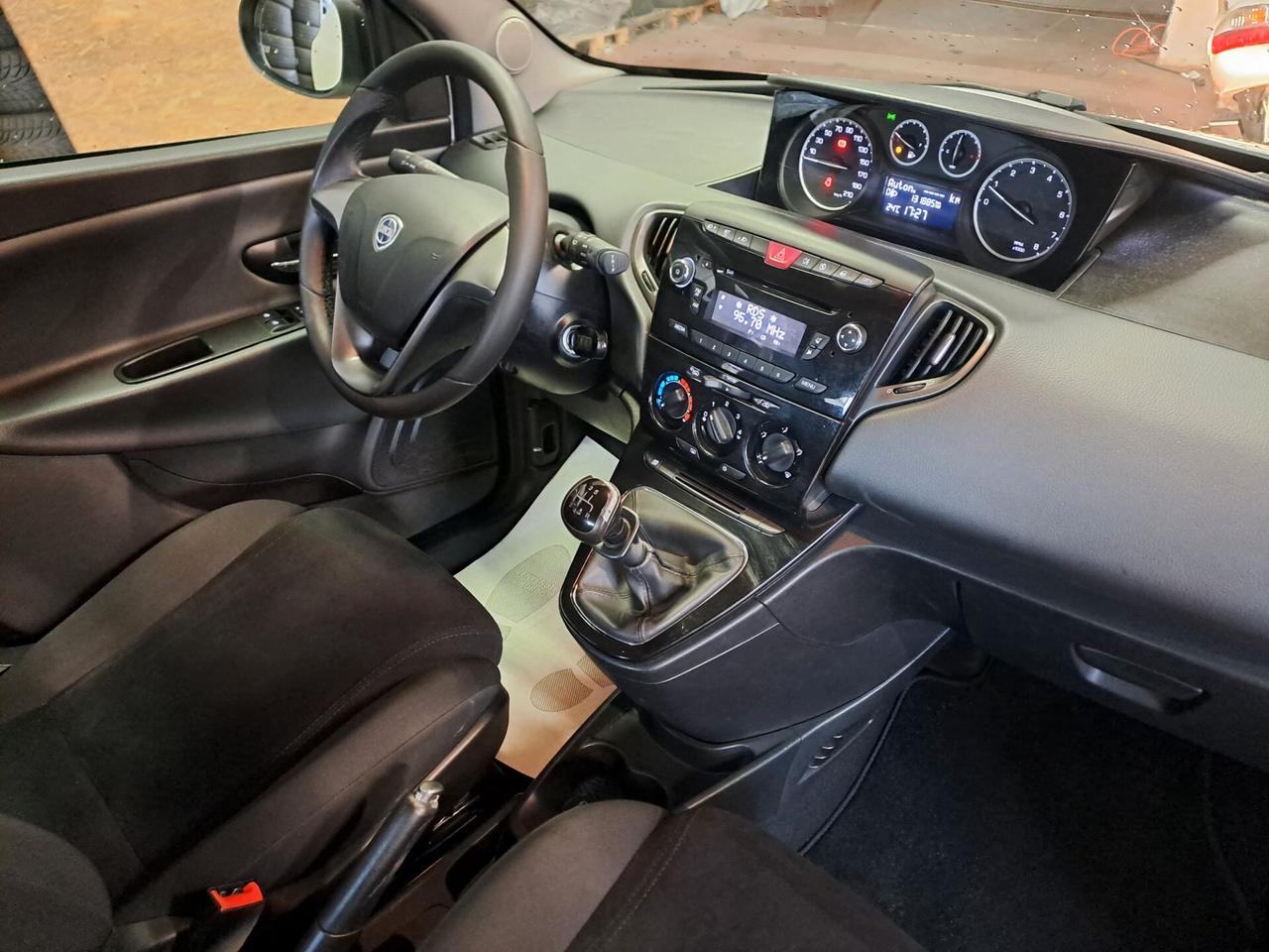 LANCIA YPSILON 1.2 BENZINA *OK NEOPATENTATI*