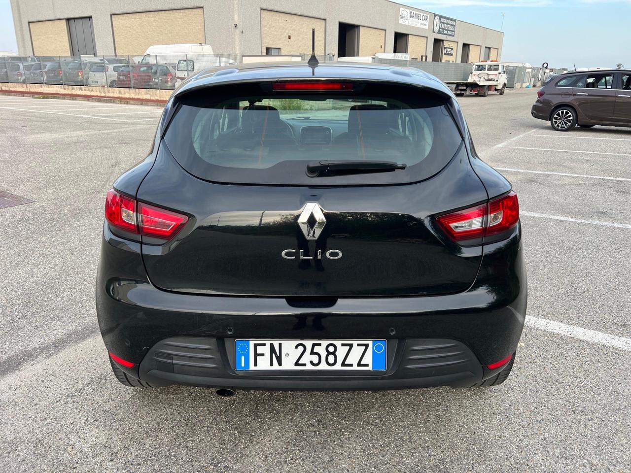 Renault Clio TCe 12V 90 CV Start&Stop 5 porte Energy Duel