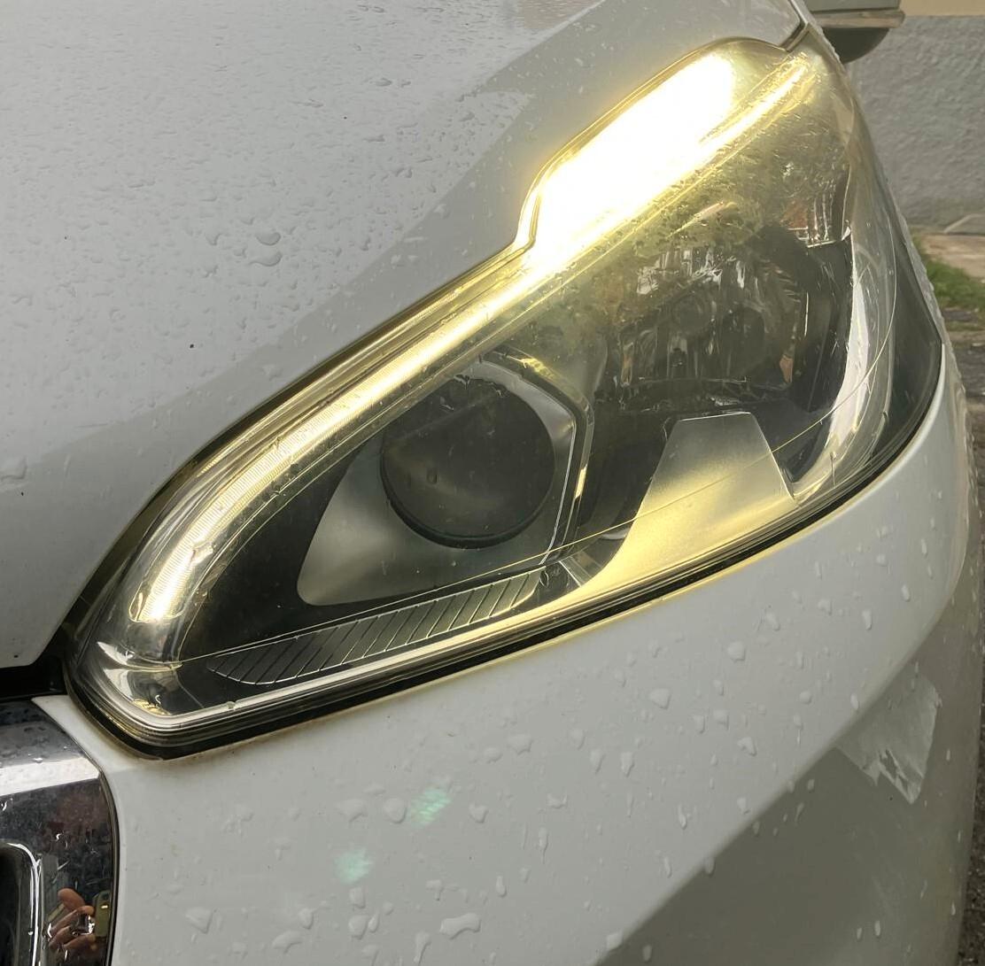 Peugeot 208 1.6HDi 75 5 porte Allure unipro