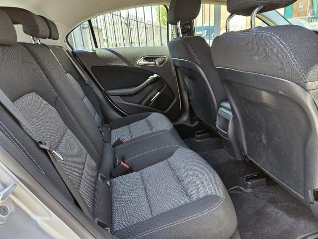 MERCEDES-BENZ A 180 Executive