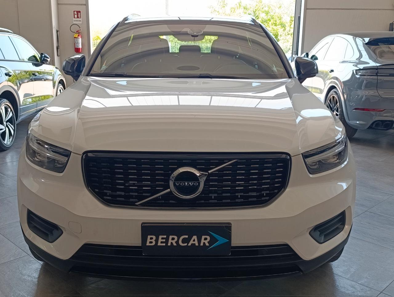 Volvo XC40 1.5 t4 phev R-design auto my21