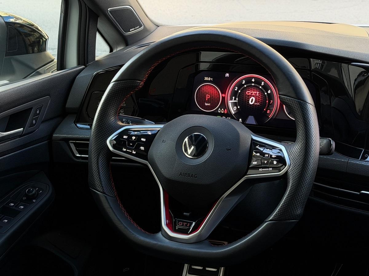 Volkswagen Golf 8 GTI 2.0 TSI 245 CV