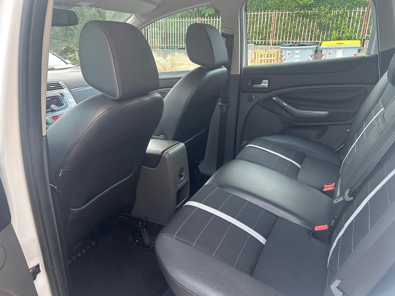 Ford Kuga 2.0 TDCi 4WD Gancio Traino 100000km
