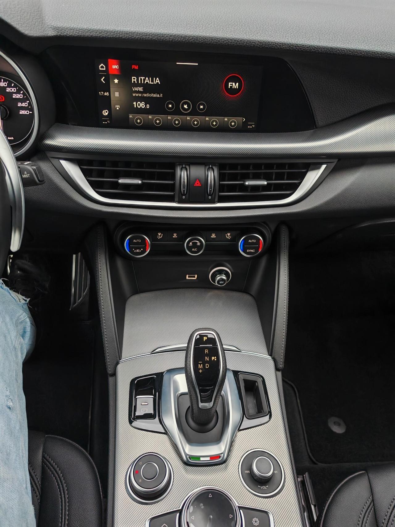 Alfa Romeo Stelvio 2.2 Turbodiesel 160 CV AT8 RWD Sprint