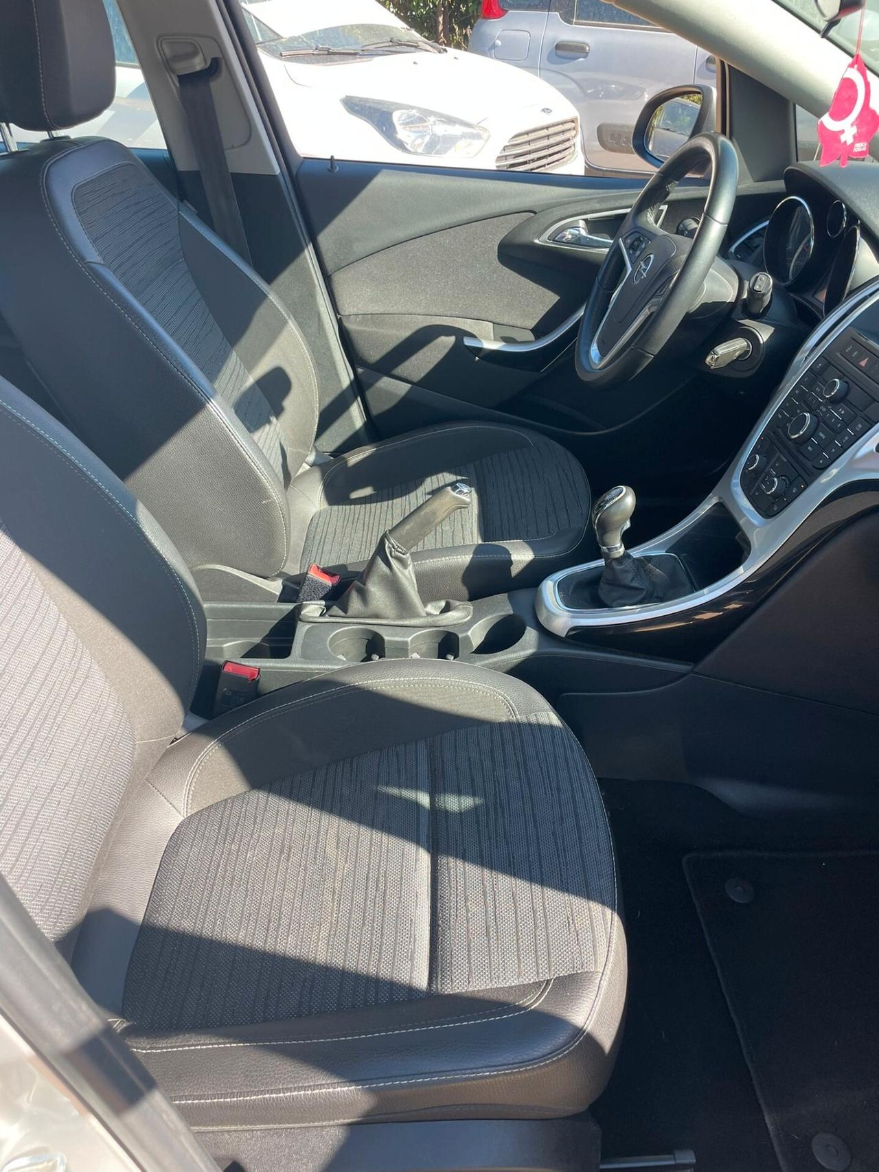 Opel Astra "Finanziabile Senza Busta Paga"