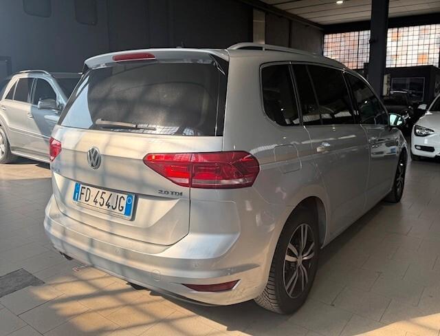 Volkswagen Touran 2.0 TDI 150 CV SCR DSG Executive BlueMotion Tech. 7 POSTI