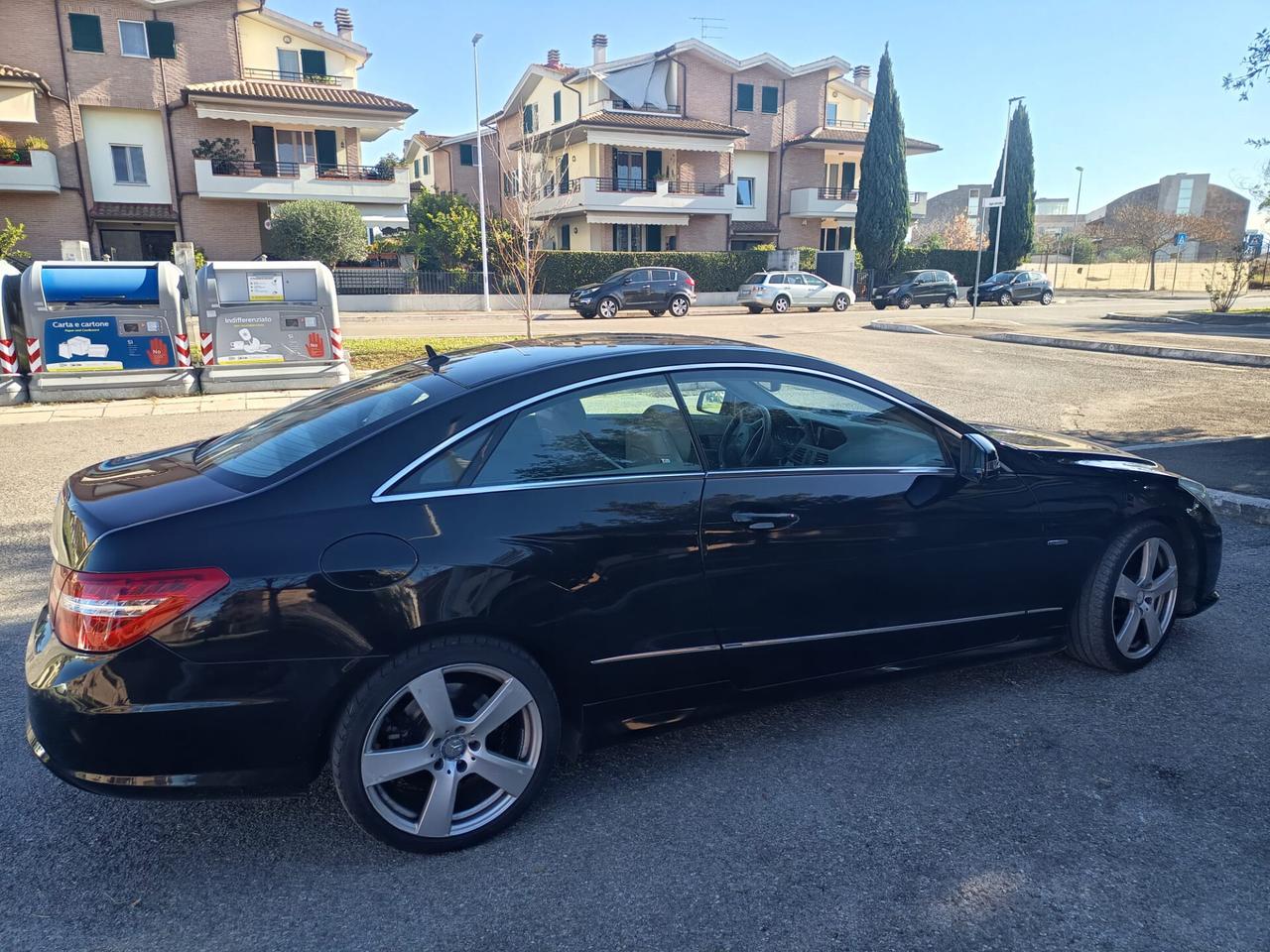 Mercedes-benz E 220 CDI Coupé BlueEFFICIENCY