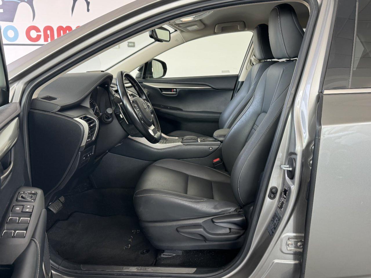 Lexus NX 300h 2.5 Premium cvt 4wd 4x4 awd