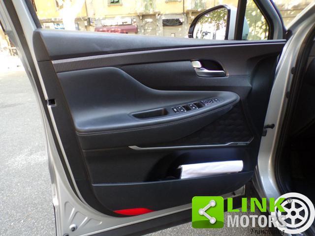 HYUNDAI Santa Fe 2.2 CRDi 4WD A/T 7 posti Xprime con Garanzia