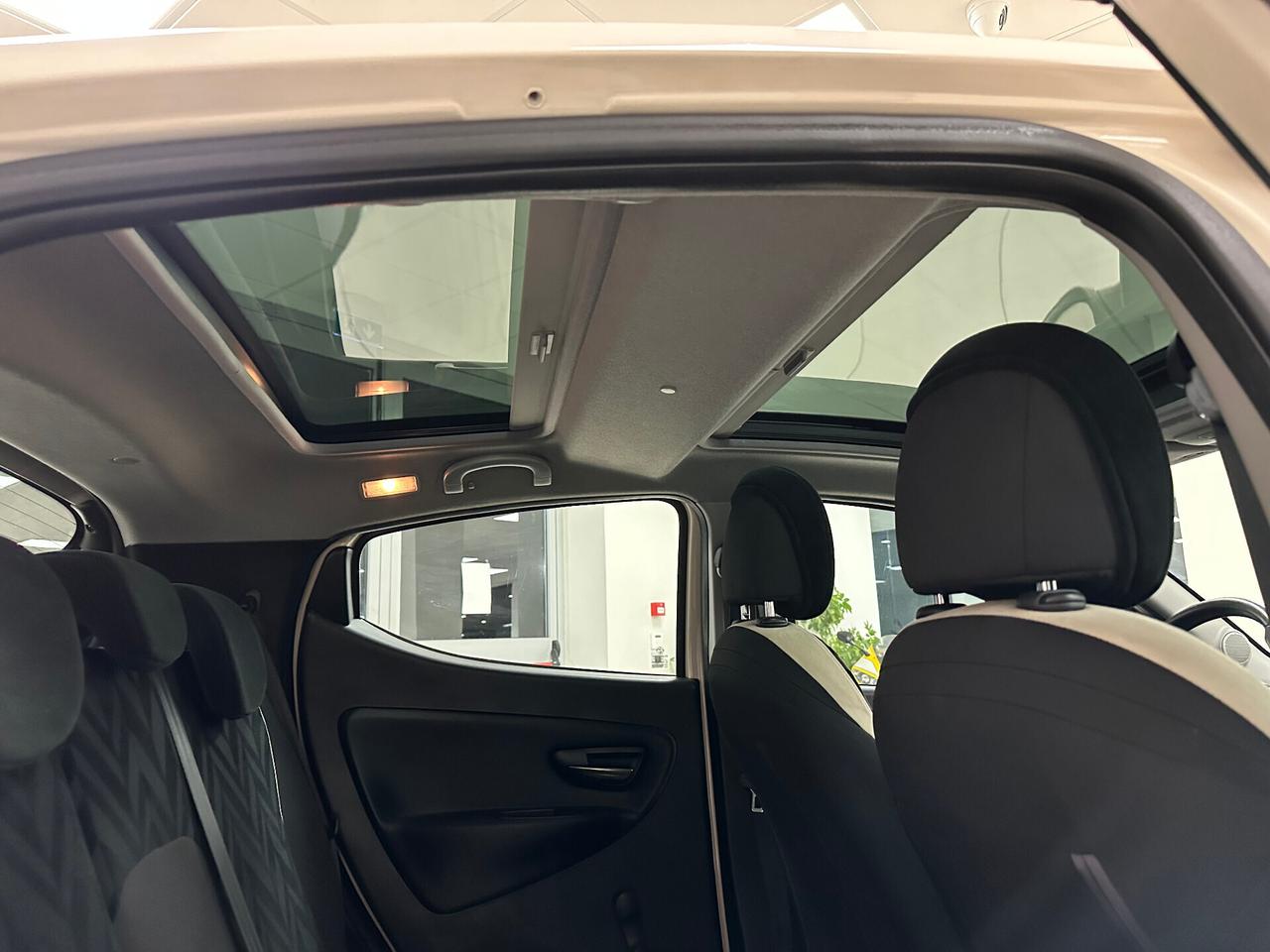 Lancia Ypsilon 1.2 69 CV 5P GPL Ecochic Gold 2017