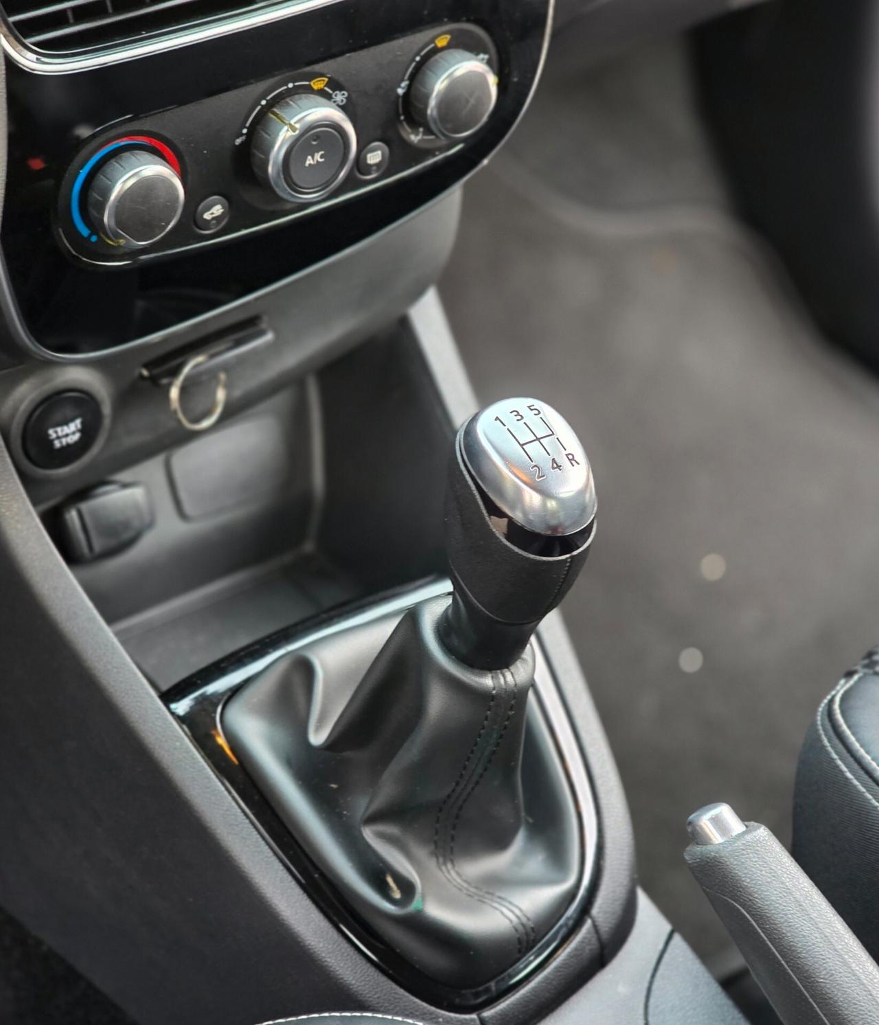 Renault Clio Sporter dCi 8V 90 CV Moschino Life
