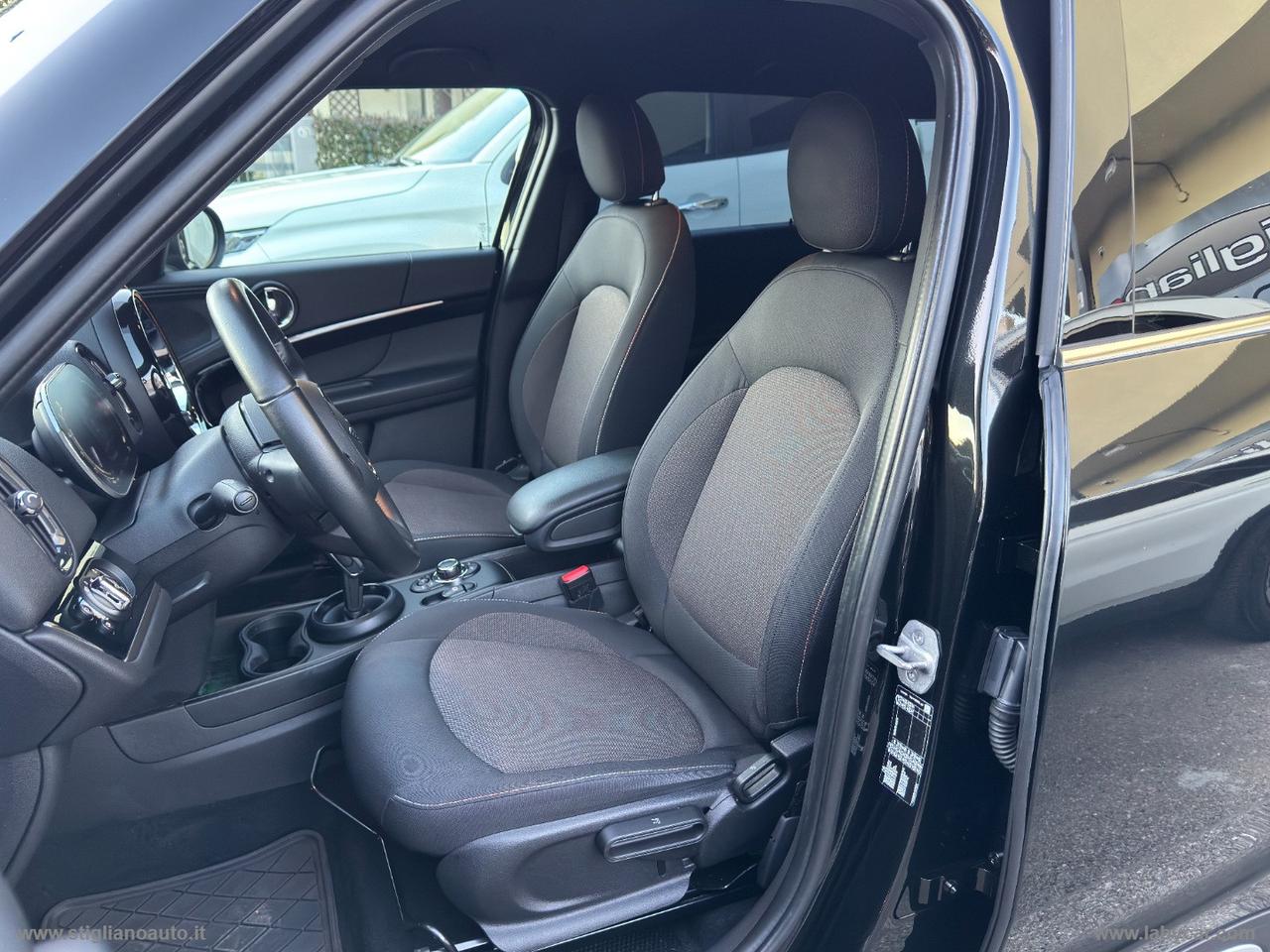 MINI Mini Cooper D Essential Countryman