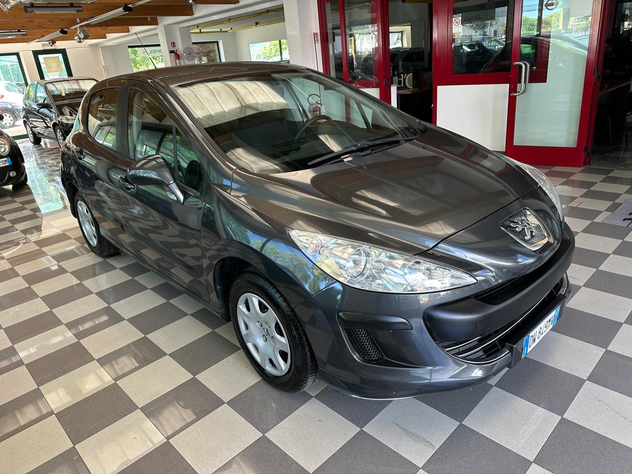Peugeot 308 1.4 VTi 95CV 5p. Premium