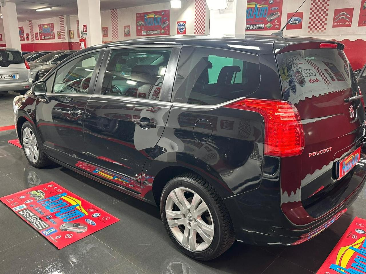 Peugeot 5008 1.6 HDi 112CV Féline 7 posti - 2011