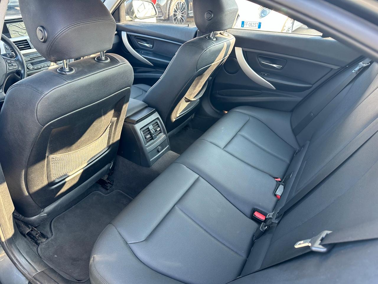 BMW 320 D*BERLINA*LUXURY*NAVI*PELLE*PDC*BLUETOOTH*