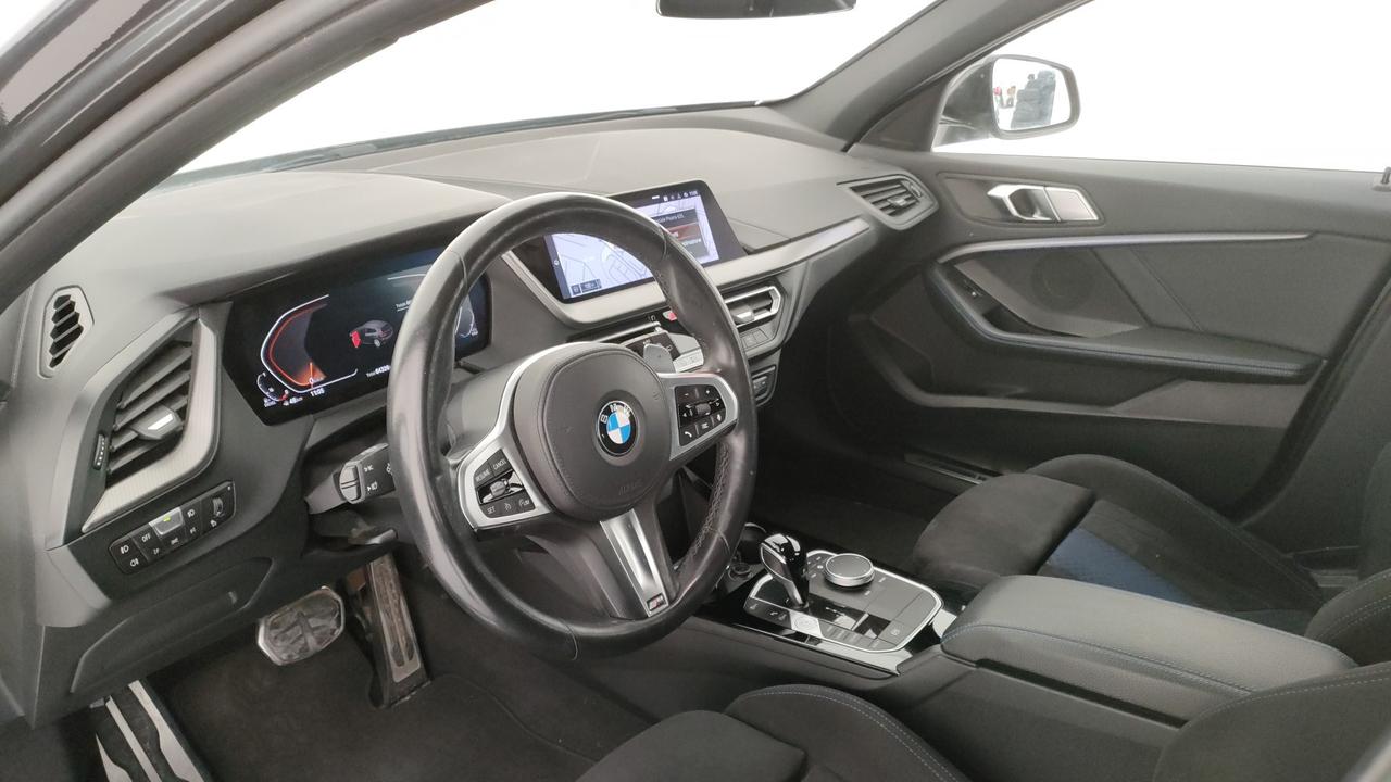 BMW Serie 1 F40 - 118d Msport auto