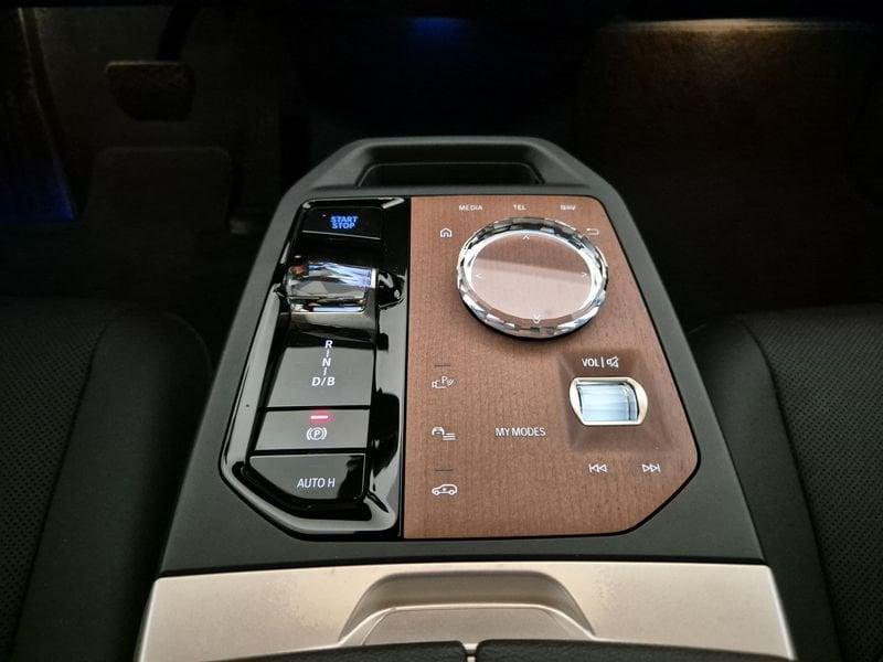BMW iX i20 2021 xdrive50 pacchetto sportivo