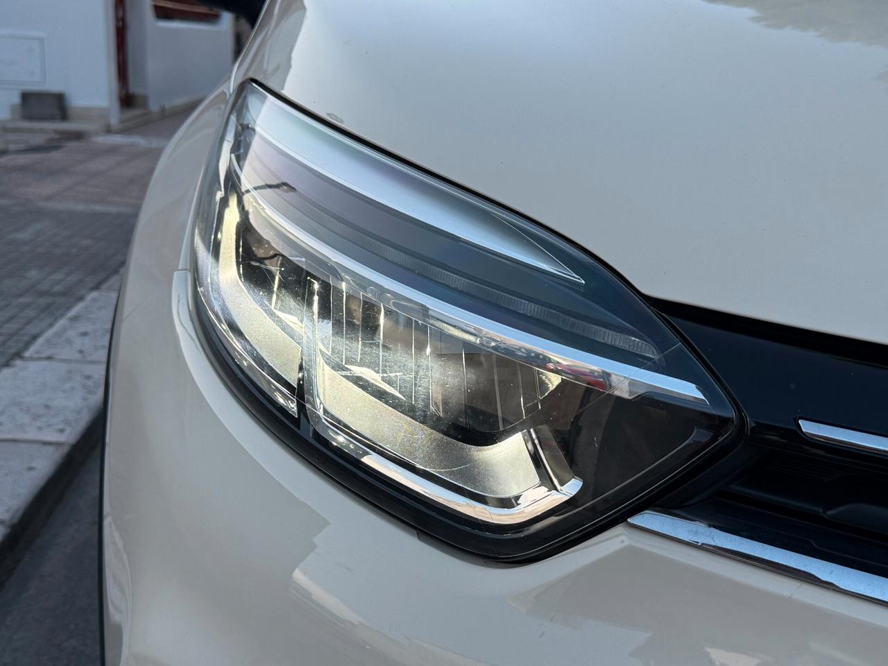 Renault Captur 1.5 dCi 90CV LED NAVI CAMERA - 2018