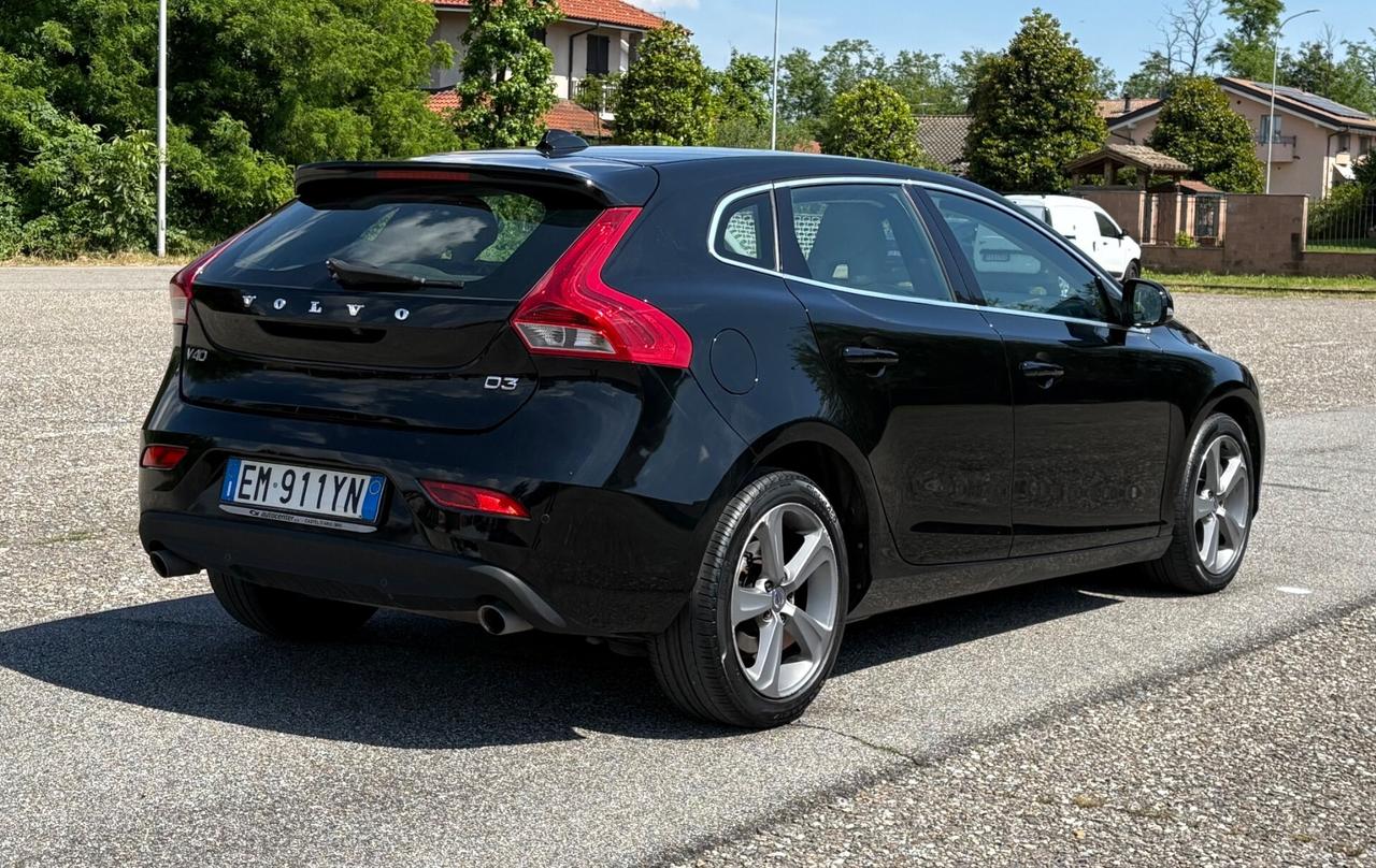 Volvo V40 2.0D3 150cv cambio automatico full