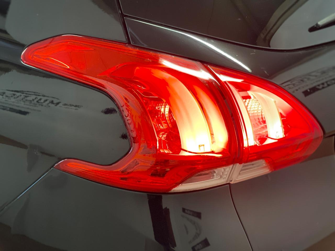 Peugeot 2008 1.6 e-HDi 92 CV Allure