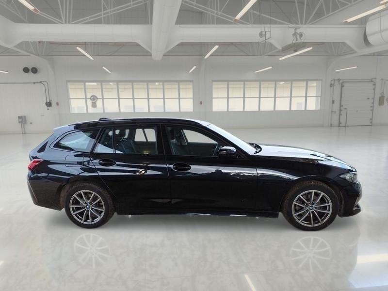BMW 318 48V TOURING AUTO STATION WAGON