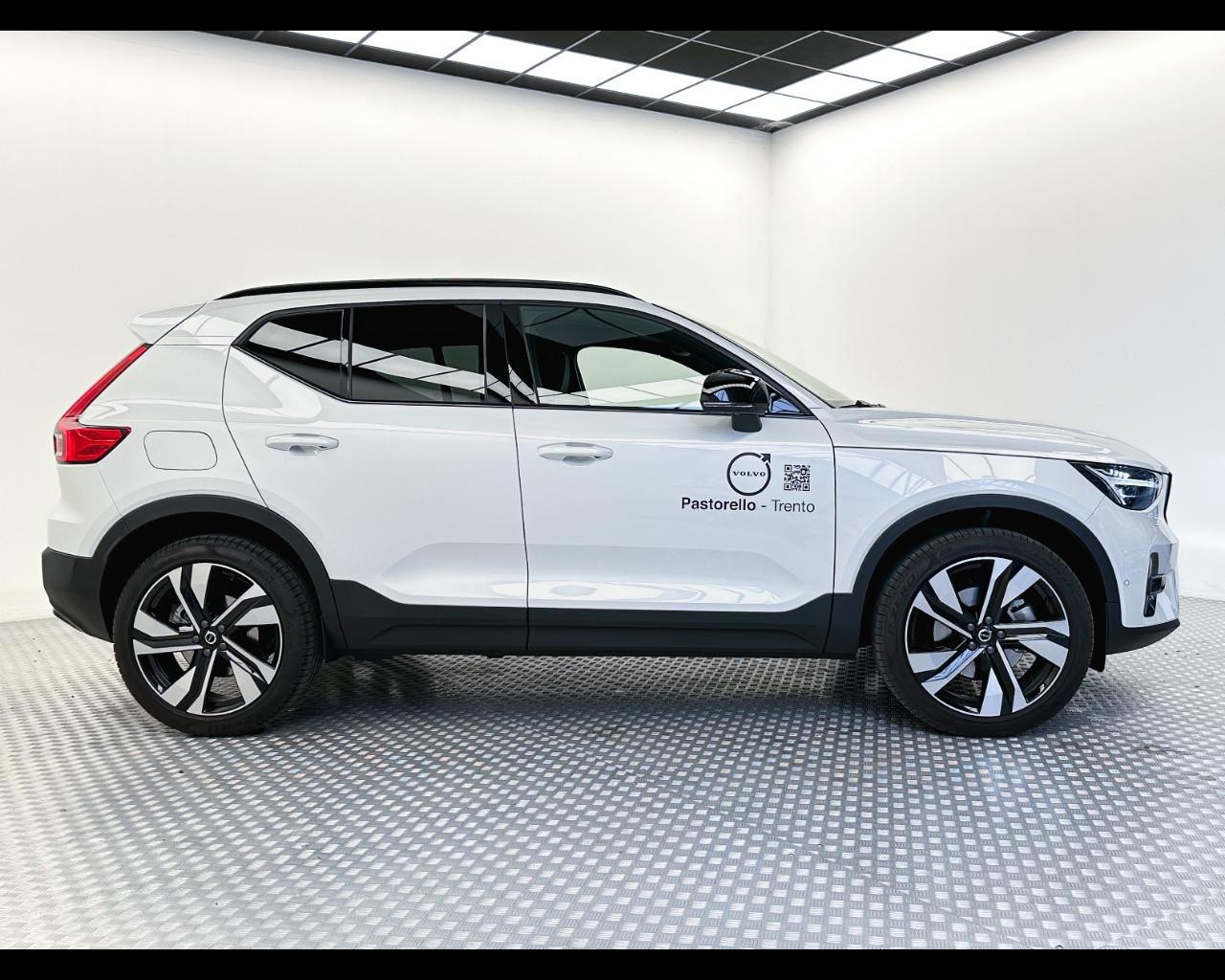VOLVO XC40 Plus Dark B4 AUT