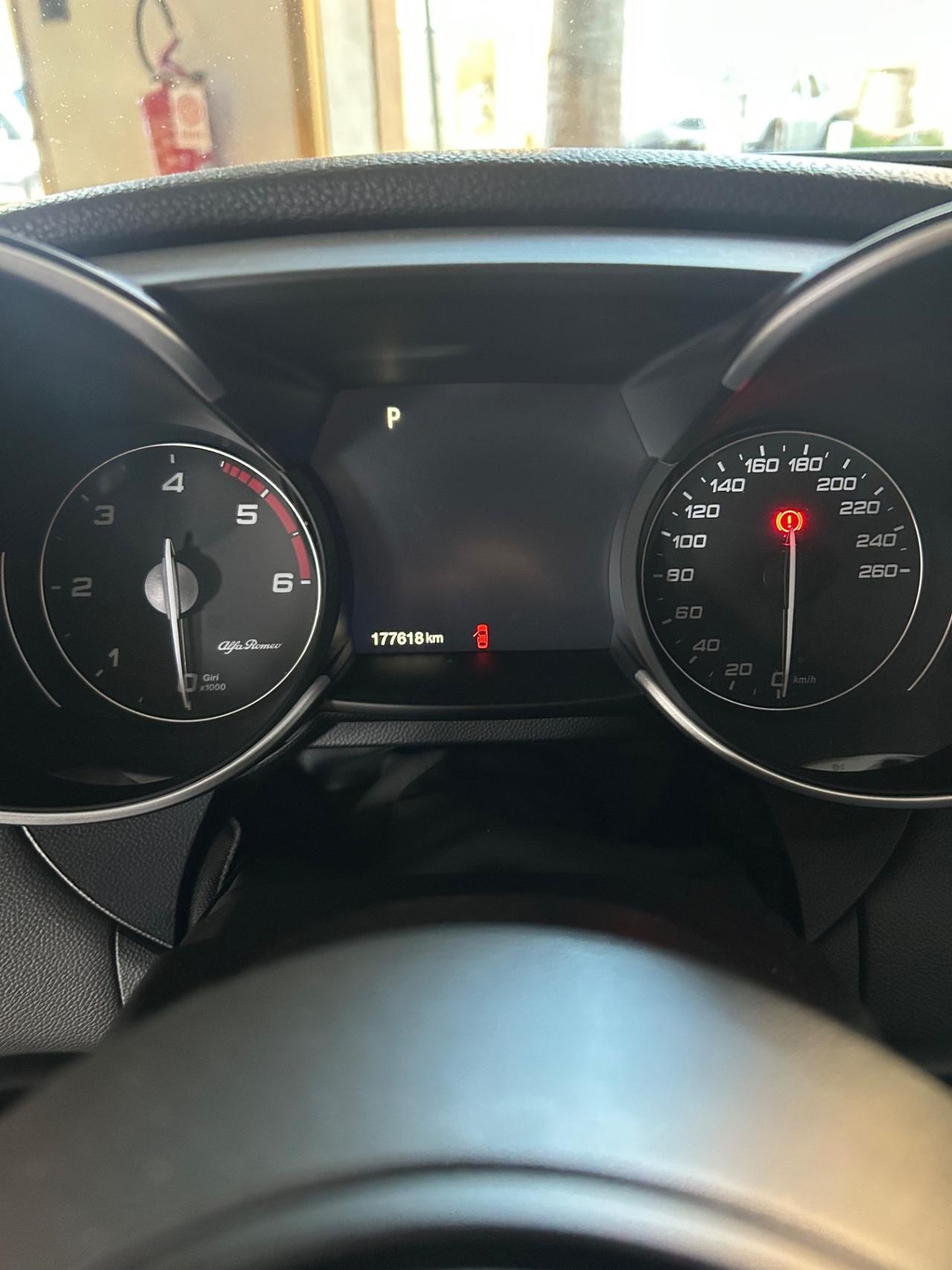 Alfa Romeo Giulia 2.2 Turbodiesel 210 CV AT8 AWD Q4 Veloce