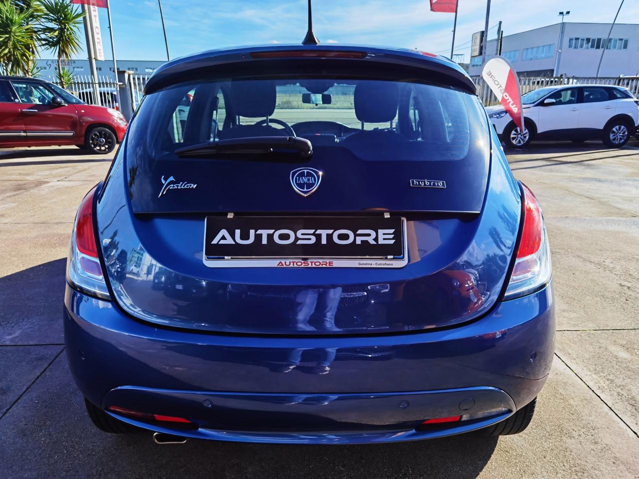 Lancia Ypsilon 1.0 FireFly 5P Hy Ecochic Gold