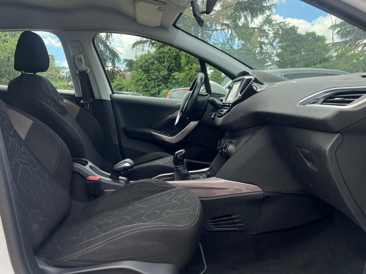 Peugeot 2008 BlueHDi 100 Black Matt Finanziabile