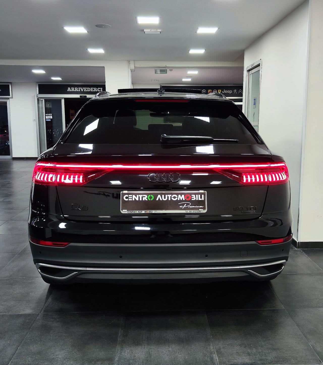 Audi Q8 50 TDI 286 CV quattro Sport Matrix Tetto