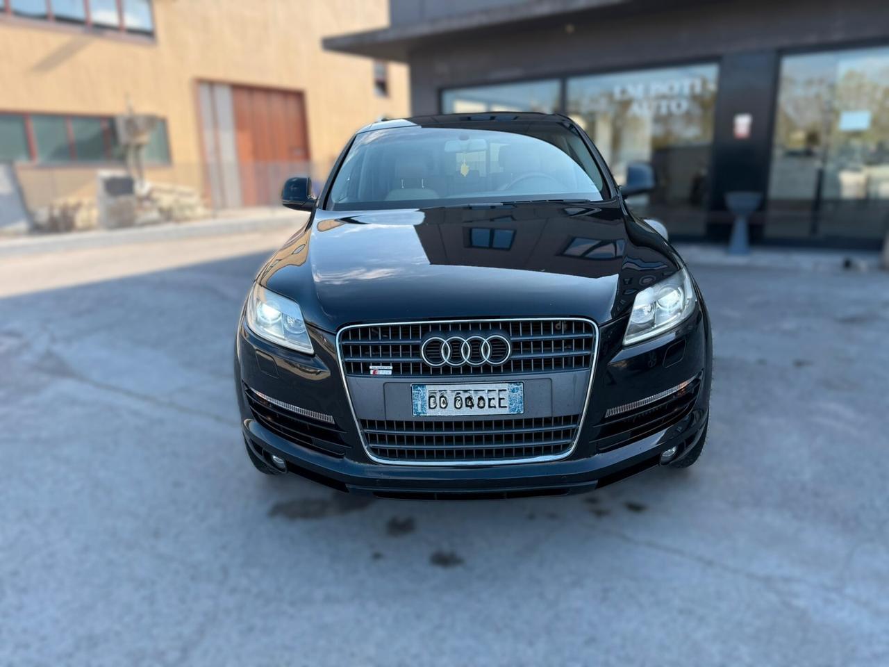AUDI Q7 3.0 TDI 7 POS. 2008 12 MESI DI GARANZIA