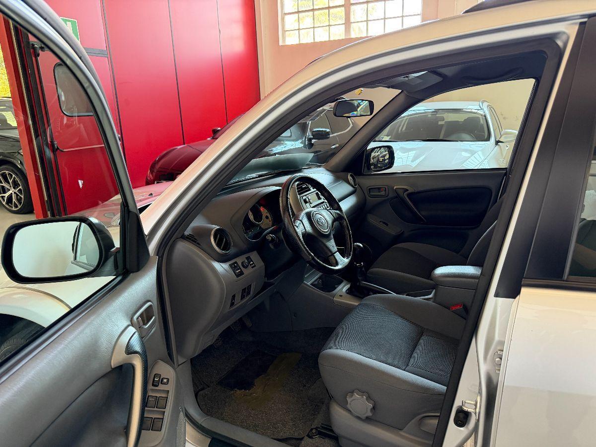 TOYOTA - RAV4 - 2.0 Tdi D-4D 5 porte Sol