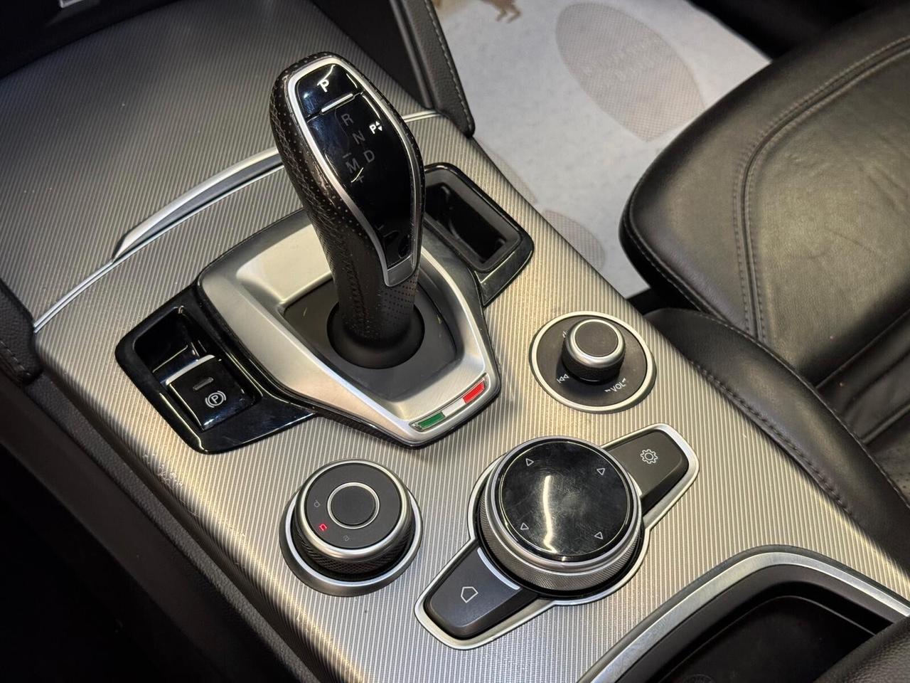 ALFA ROMEO STELVIO 2.2 210 CV Q4 VELOCE CON TETTO APRIBILE