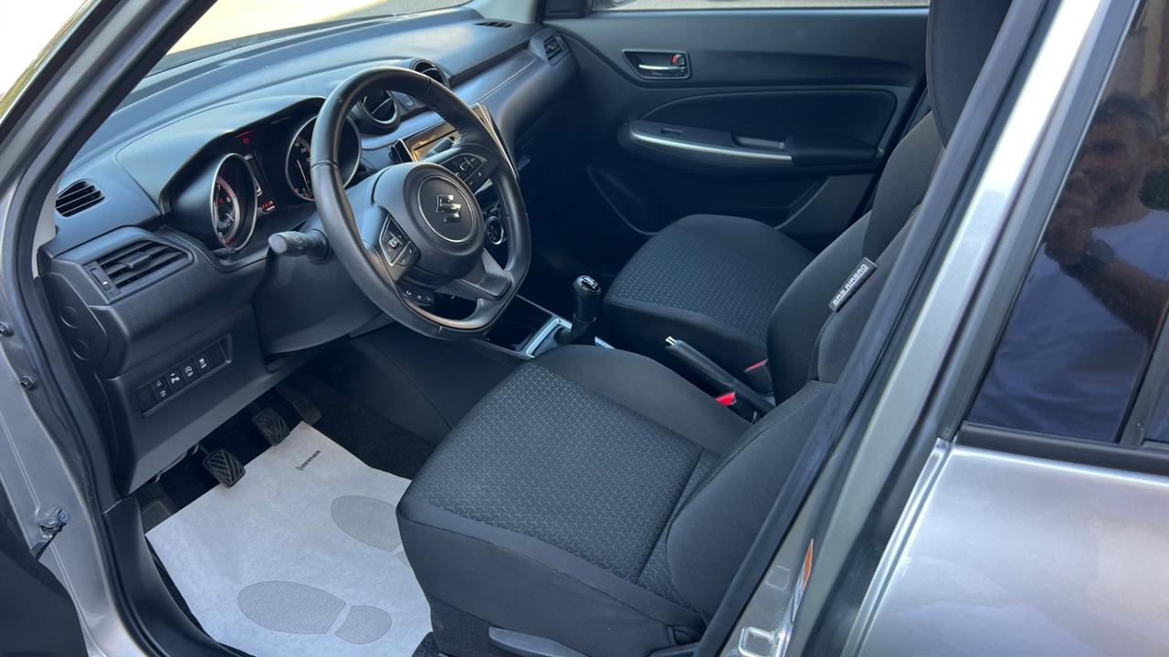 Suzuki Swift 1.2 Hybrid Top