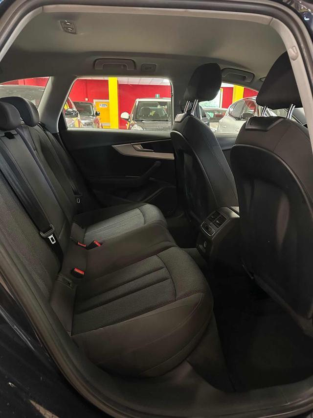 AUDI A4 Avant 2.0 TDI 150 CV ultra S tronic Design