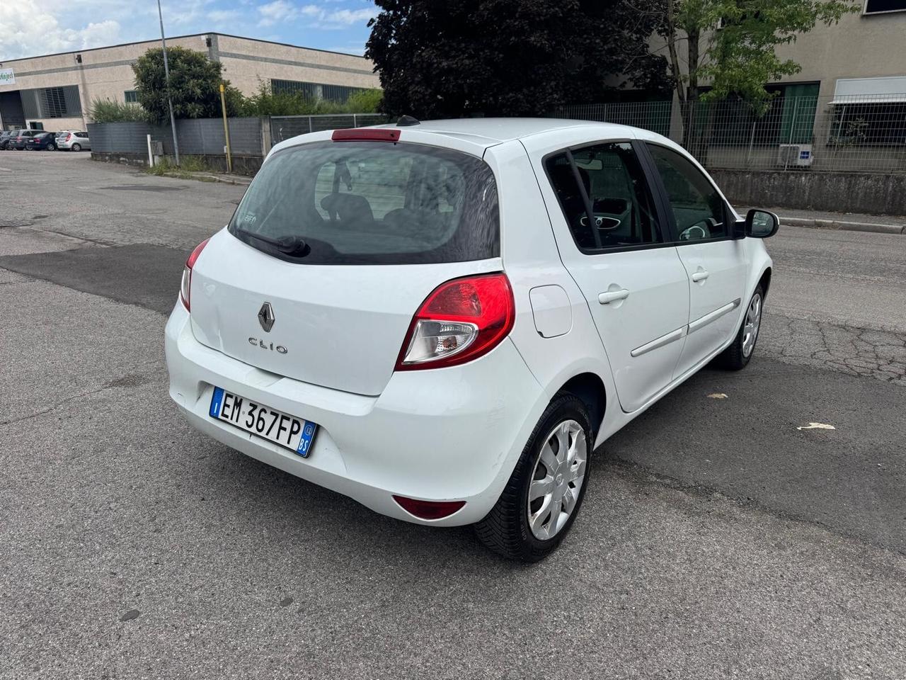 Renault Clio 1200 Gpl casa madre 2032