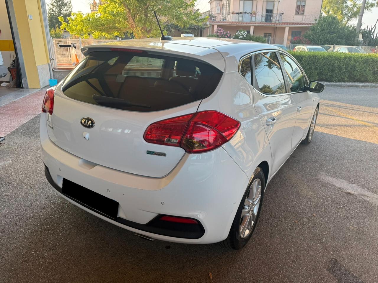 Kia Ceed cee'd 1.6 CRDi 128 CV 5 porte Stop&Go high tech