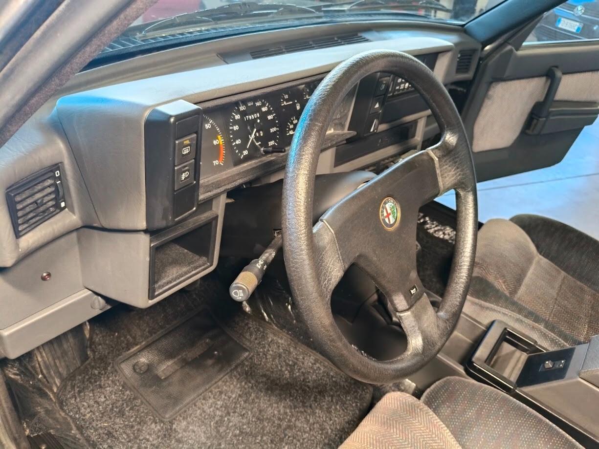Alfa Romeo 75 1.6 IE