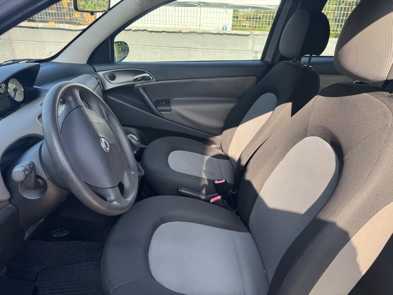 Lancia Ypsilon 1.2 Argento
