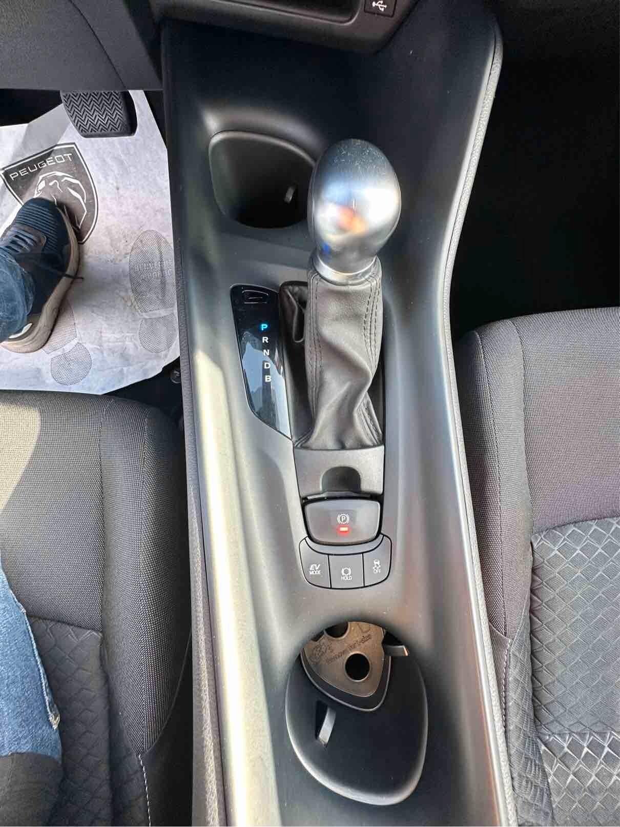 Toyota C-HR 1.8 Hybrid E-CVT Business