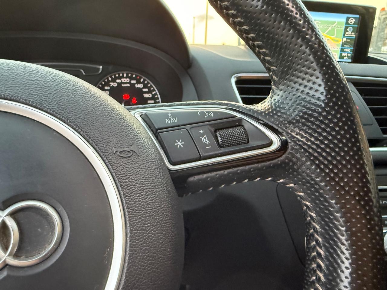 Audi Q3 2.0 TDI 150 CV S tronic S-lline