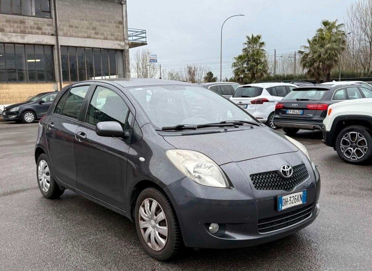 Toyota Yaris 1.3 5 porte Sol