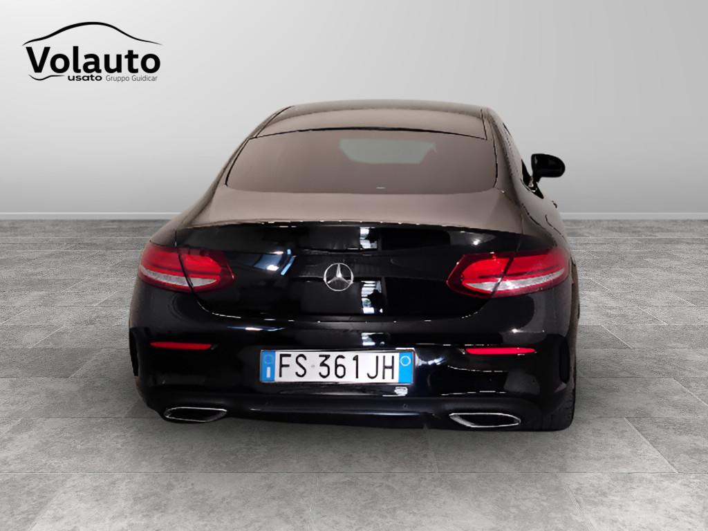Mercedes-Benz Classe C-C205 2018 Coupe - C Coupe 220 d Premium auto