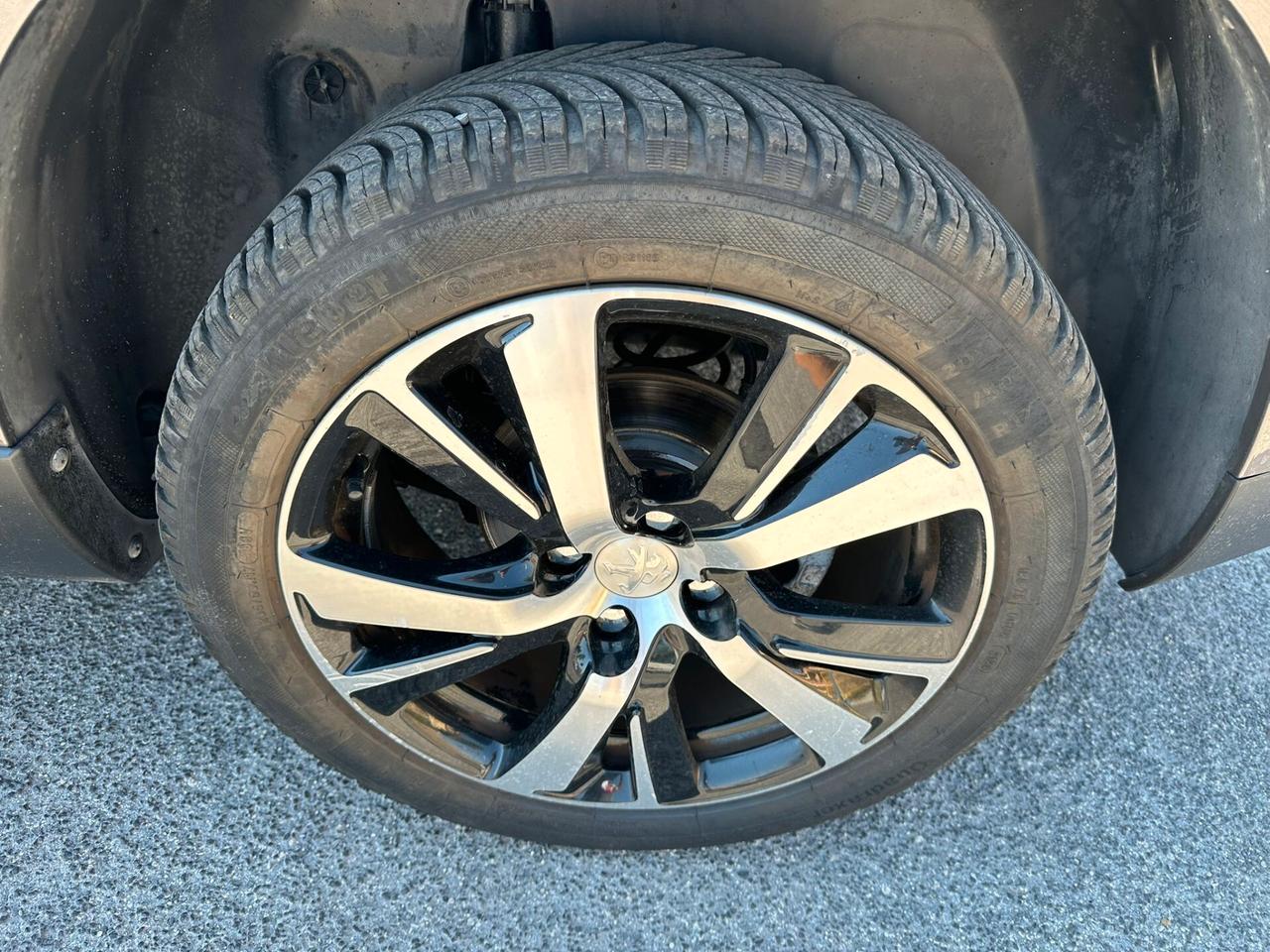 PEUGEOT 2008 ALLURE 1.6BlueHDI 120CV S&S EURO6B