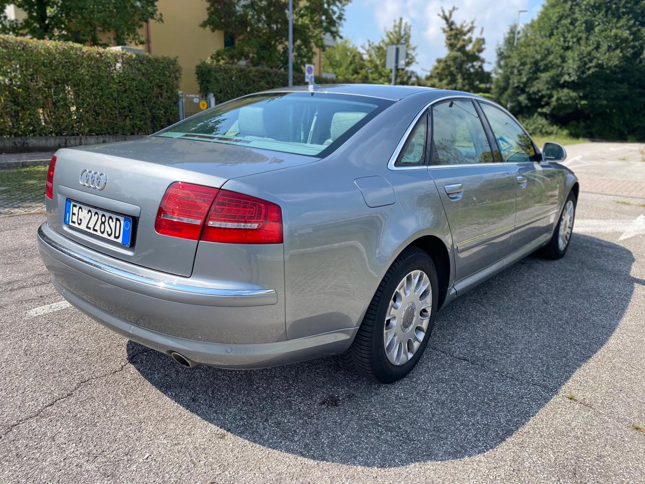 Audi A8 4.2 V8 TDI F.AP. quattro tiptronic 145.000km
