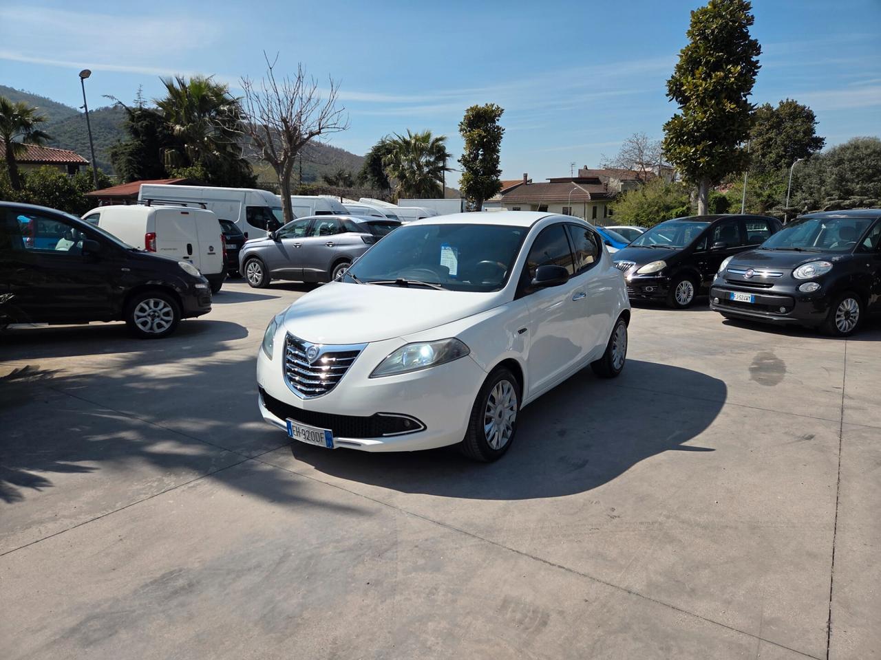 Lancia Ypsilon 1.2 69 CV 5 porte GPL Ecochic Silver
