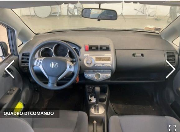 Honda Jazz 1.4 i-DSi 5p. Glam 7 Speed CVT
