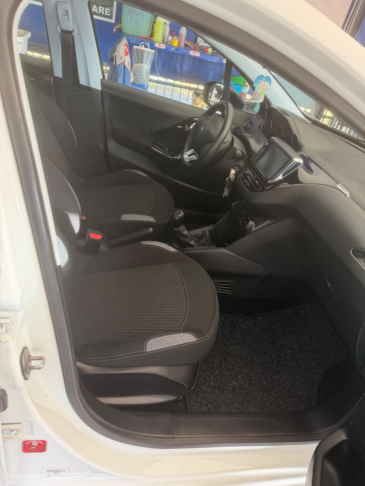 Peugeot 208 PureTech 82 5 porte Active